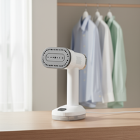 Fer à vapeur portable OEM ODM à chauffe rapide, vertical, avec aspiration, pour vêtements, tissus et mini-fer à vapeur.