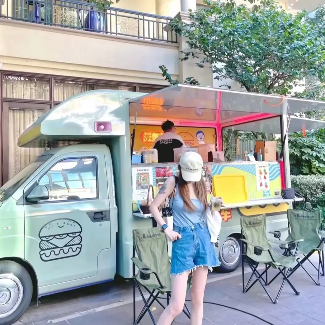 Camion de nourriture avec cuisine complète, camion de nourriture, kiosque de nourriture de rue, chariot de café, refroidisseur, congélateur, machine pour poisson, poulet, bœuf