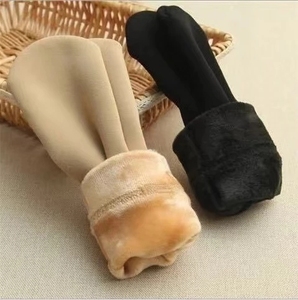 Chaussettes d'hiver en laine et cachemire pour femmes sans couture velours longueur d'équipage chaussettes de couchage thermiques taille libre motif imprimé dessin animé - Product Image 4