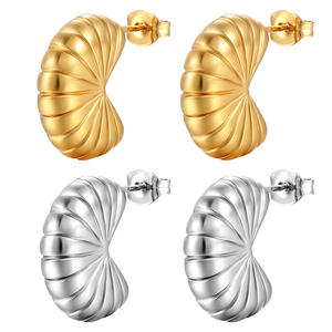 Moda 18K oro lleno <span class=keywords><strong>de</strong></span> acero inoxidable pendiente joyería deslustre libre Cc forma <span class=keywords><strong>de</strong></span> caracol grueso Stud mujeres pendientes aros - Product Image 3