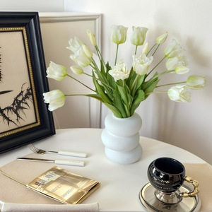 5-head Soft Rubber Tulip Simulation Flower Living Room <b>Decoration</b> Shooting Prop Latex Tulip Flower Bouquet Artificial Plant - Product Image 1