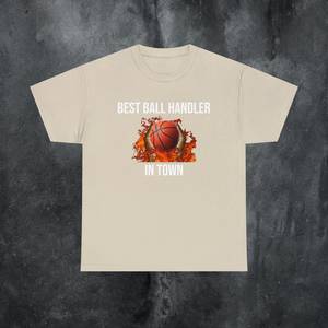 ผู้จัดการลูกบาสเก็ตบอลที่ดีที่สุดในเมือง เสื้อยืดลายตลก ดีไซน์มีมสุดฮา - Product Image 1