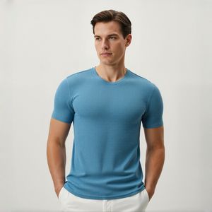 เสื้อยืดผู้ชายสำหรับวิ่ง ฟิตเนส กิจกรรมกลางแจ้ง และกีฬาพักผ่อน ผลิตจากผ้าโพลีเอสเตอร์ 100% แห้งเร็ว ต้านเชื้อแบคทีเรีย พร้อมผ้าตาข่าย 3 มิติ ลายแจ็คการ์ด - Product Image 1