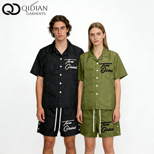 <span class=keywords><strong>Ensemble</strong></span> 2 pièces polo et <span class=keywords><strong>short</strong></span> en nylon polyester pour homme avec logo personnalisé, idéal pour l'été – Survêtement OEM - Product Image 5