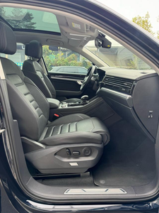 Auto Usado de <span class=keywords><strong>Segunda</strong></span> <span class=keywords><strong>Mano</strong></span> Volkswagen 2022 3.0TSI Edición Elegance con Paquete Deportivo Negro SUV - Product Image 4