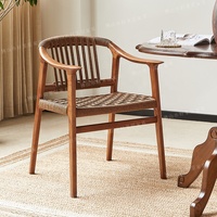 Chaise de salle à manger de style nordique moderne, cadre en bois massif rétro, chaise avec accoudoirs et dossier pour le salon