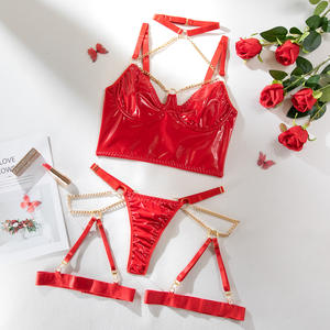 Ensemble de lingerie à licou en <span class=keywords><strong>cuir</strong></span> PU pour femmes sensuelles INS Camisole à chaîne avec logo à la taille Culotte string <span class=keywords><strong>Tanga</strong></span> De Mujer Kit de slip - Product Image 6