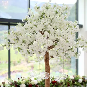 結婚式のイベントのための人工桜の木の結婚式のテーブルツリーのセンターピース