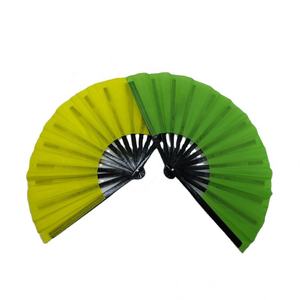 Ventilador de mano plegable de bambú en blanco ecológico de 33cm con decoración pintada para regalos de negocios o recuerdos en stock. - Product Image 2