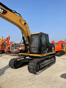 Excavatrice Caterpillar 312D2 d'occasion, modèle 2022, moteur, boîte de vitesses, pompe - 12 tonnes, puissance 70 kW, capacité de la benne de 0,52 m³ - Product Image 6