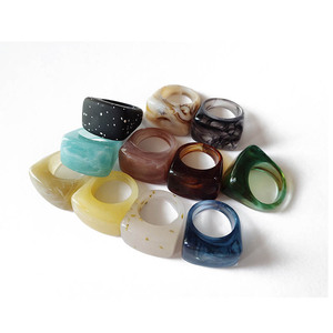 Go Party Großhandel 11 Farben Tinte Malerei Marmor Fingerring Chunky Acryl harz Ringe für Frauen Männer Geometrische Unisex Ringe - Product Image 1