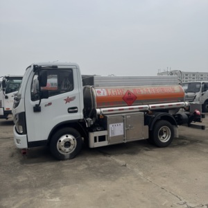 Camión Cisterna Dongfeng Duolika, 3-5 CBM, Tanque de Aleación de Aluminio, Emisión Euro IV, 4x4 Opcional, para Transporte de Combustible - Product Image 5