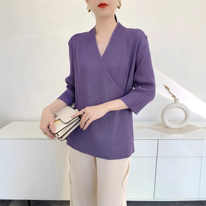 Haut à volants à manches trois quarts de couleur unie pour <span class=keywords><strong>femme</strong></span>, collection Printemps/É<span class=keywords><strong>t</strong></span>é 2025 – <span class=keywords><strong>T</strong></span>-<span class=keywords><strong>shirt</strong></span> élégant et mignon à <span class=keywords><strong>col</strong></span> en <span class=keywords><strong>V</strong></span> de créateur - Product Image 3