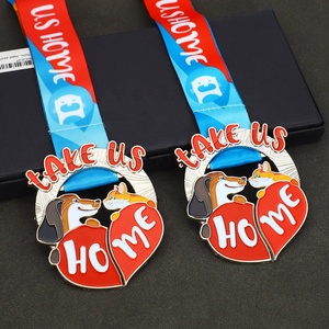 Medaglia Personalizzata in Smalto per Adozione Animali Domestici, Design a Cuore Diviso per Cani e Gatti, Souvenir Benefico con Cordino - 'Portaci a Casa' - Product Image 5