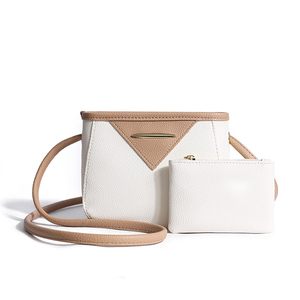 Petit <span class=keywords><strong>sac</strong></span> à bandoulière en cuir végétalien pour femmes, sangle réglable, design minimaliste, cadeau <span class=keywords><strong>de</strong></span> Noël vendredi noir - Product Image 1