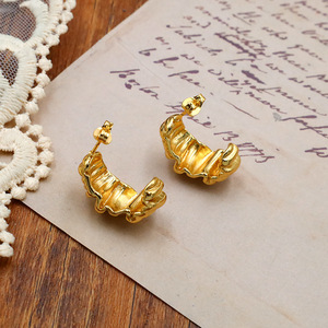 Huggie Earrings Gold Geometric Pleated Design For Women Fashion Jewelry - Product Image 3