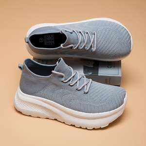 Scarpe da Corsa Estive Leggere di <span class=keywords><strong>Alta</strong></span> Qualità per <span class=keywords><strong>Uomo</strong></span> con <span class=keywords><strong>Suola</strong></span> in EVA per Sport all'Aperto <span class=keywords><strong>Sneakers</strong></span> Traspiranti in Mesh per <span class=keywords><strong>Uomo</strong></span> con LOGO Personalizzato - Product Image 4