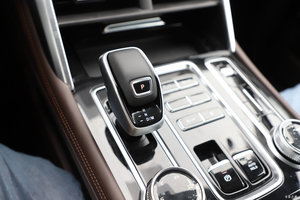 Camioneta FOTON Mars V7 de Doble <span class=keywords><strong>Cabina</strong></span>, Carrocería Ultra Ancha de 2030 mm, Diseño Robusto Estilo Mecánico, <span class=keywords><strong>Chasis</strong></span> de Alta Resistencia, Venta Directa de Fábrica - Product Image 4