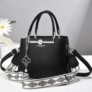 Sacs à main à bandoulière design pour femmes Sacs à main de luxe pliable pour le bureau et le quotidien Vente en gros Sacs à pendentif de bonne qualité - Product Image 4