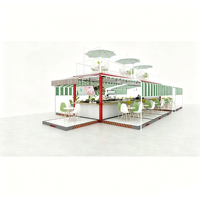 Kiosque alimentaire préfabriqué en conteneur rouge avec panneau solaire, auvent rétractable, restaurant mobile extérieur