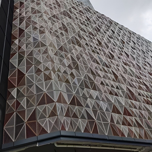 Panneau mural perforé en aluminium moderne anodisé anti-corrosion pour revêtement extérieur de bâtiment 70 pouces et plus - Product Image 2