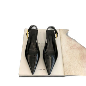 Semplici sandali con <span class=keywords><strong>tacco</strong></span> <span class=keywords><strong>basso</strong></span> sottile in pelle morbida 2025 <span class=keywords><strong>scarpe</strong></span> con cinturino Casual - Product Image 6