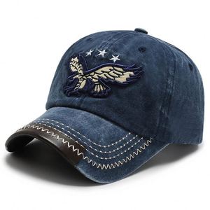 Chapeaux personnalisés Conception OEM Casquette de camionneur en daim 6 panneaux sans broderie en maille - Product Image 3