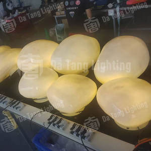 Lampe artistique en pierre lumineuse pour la décoration paysagère, éclairage étanche IP65 pour parcs, centres de villégiature et pelouses - Product Image 4