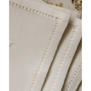 Ensemble de serviettes de table en lin brodées à la main, élégantes, pour dîner et réceptions - Product Image 5