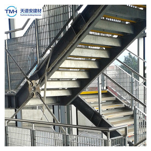 บันไดหนีไฟเหล็กกลางแจ้ง TianPuAn แบบตรง ดีไซน์อุตสาหกรรม ติดตั้งด้วยสลักเกลียว สำหรับทางออกฉุกเฉิน - Product Image 1