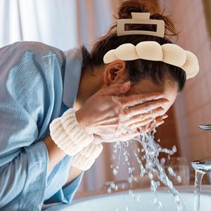 تخفيضات كبيرة إكسسوارات تجميل مجموعة العناية بالبشرة عقال سبا سكرونشيز ماكياج لغسيل الوجه والشعر العصري - Product Image 3