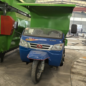 공장 가격 핫 세일 사료 스프레더 밀 밀짚 사일리지 사료 공급 스프레더 기계 - Product Image 6