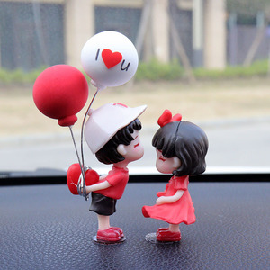 Ornements de voiture pour couple mignon, en résine, décoration de la Saint-Valentin, décoration de bureau à domicile, forme irrégulière, pièce unique - Product Image 1