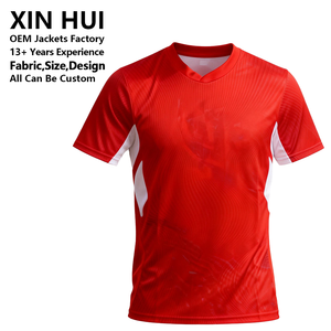 เสื้อฟุตบอลฤดูหนาวสีแดงพิมพ์โลโก้ตามสั่งสำหรับผู้ชาย เสื้อซ้อมฟุตบอลแห้งเร็ว ระบายอากาศได้ดี ชุดทีมย้อมสี ชุดกีฬา - Product Image 1