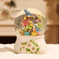 Luxspire Boule À Neige Fleur Panier Oiseau Globe D'eau Blanc Fleur Base Soufflant Neige Chambre Décoration Cadeau Souvenir Résine Boule À Neige
