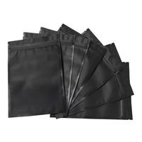 Kundenspezifisch bedruckte, feuchtigkeitsbeständige PE-Glanz-/Matte-Quadrat-Ziplock-Ventil-Standbeutel, wiederverschließbare Seitenfaltenbeutel mit flachem Boden für Tierfutter