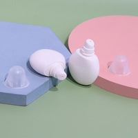 Vente en gros de petite ampoule de 15ml bouteille de film pour les lèvres tube de fond de teint liquide tube de glaçure pour les lèvres cosmétiques maquillage du visage plastique PP