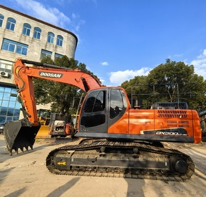 Excavadora de cadenas DOOSAN 300LC-9C de alta calidad, precio económico y excelente rendimiento, disponible en stock. - Product Image 4
