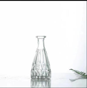 Difusor <span class=keywords><strong>de</strong></span> Aromas en Botella <span class=keywords><strong>de</strong></span> Vidrio <span class=keywords><strong>con</strong></span> Diseño Creativo y Boca Pequeña, Color Degradado en Morado, Amarillo, Rojo, Azul y Negro - Product Image 5