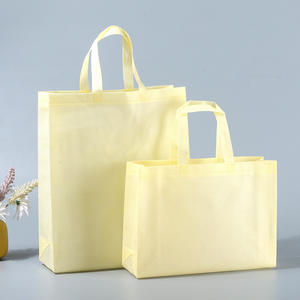 Bolsa de Mano Plegable Ultrasónica Personalizada al por Mayor, MOQ Bajo, Poliéster No Tejido, Elegante, Mediana, Origen Vietnam - Product Image 4