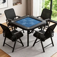 Ensemble de table et de chaises pliantes pour l'intérieur avec un design minimaliste moderne