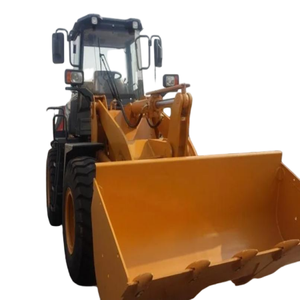 Chargeurs frontaux compacts CDM836HG, poids opérationnel de 3 tonnes, à prix avantageux, en bon état - Product Image 1