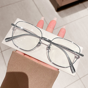 Kính mắt thời trang gọng titan siêu nhẹ, chống ánh sáng xanh, dành cho cận thị, dùng được cho cả nam và nữ - Product Image 2