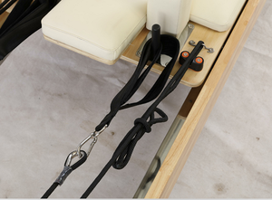 อุปกรณ์ออกกำลังกายพิลาทิสแบบเรฟอร์มเมอร์ ทำจากไม้โอ๊ค สำหรับฝึกสมดุลแกนกลางลำตัว พร้อมโลโก้สั่งทำพิเศษ - Product Image 4