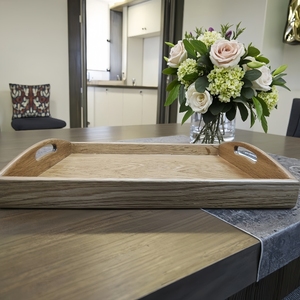 Assiette à dîner en bois de <span class=keywords><strong>chêne</strong></span> écologique avec revêtement à l'huile de cire de bois <span class=keywords><strong>Plateau</strong></span> de petit déjeuner durable en forme de rectangle Poignées incurvées Design moderne - Product Image 5