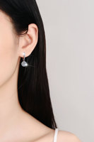 Anting-anting Hoop Berbentuk Bunga Berkilau dengan Kluster Batu, Perak Sterling S925 Berlapis Emas 18K, Potongan Brilian Moissanite, Perhiasan untuk Wanita