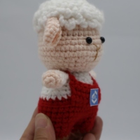 Jolie poupée en peluche tricotée en forme de mouton de dessin animé, rembourrée de coton PP, animal en peluche fait main au crochet