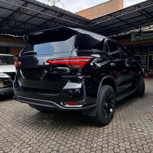 Kit de Carrocería de Fácil Instalación para Toyota Fortuner 2017-2022 Conversión a Fortuner Legender GR Sport Parachoques de PP Faros LED y Luces Traseras - Product Image 5