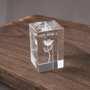 Honneur de cristal Usine En Gros K9 Cristal Verre Vierge 3d Laser Gravure Cristal Bloc Cube