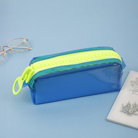 Étui à crayons zippé transparent en PVC tendance avec logo personnalisé Emyway P01, grande capacité, pour cosmétiques et voyages